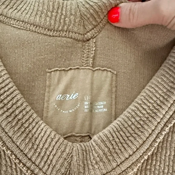 Arie Sweater-Light brown/tan! - Picture 2 of 3